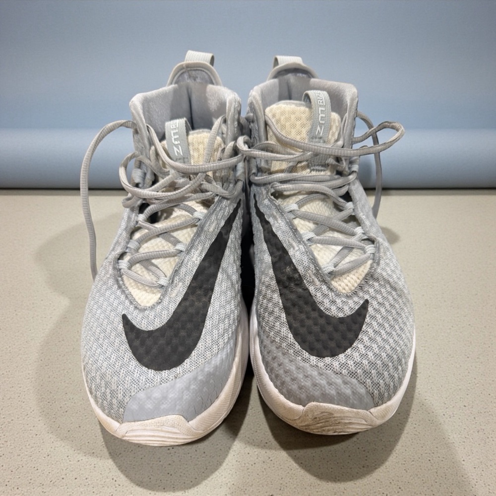Nike Zoom Rize • Size 9.5 • Grey/White/Black • Very Good Condition